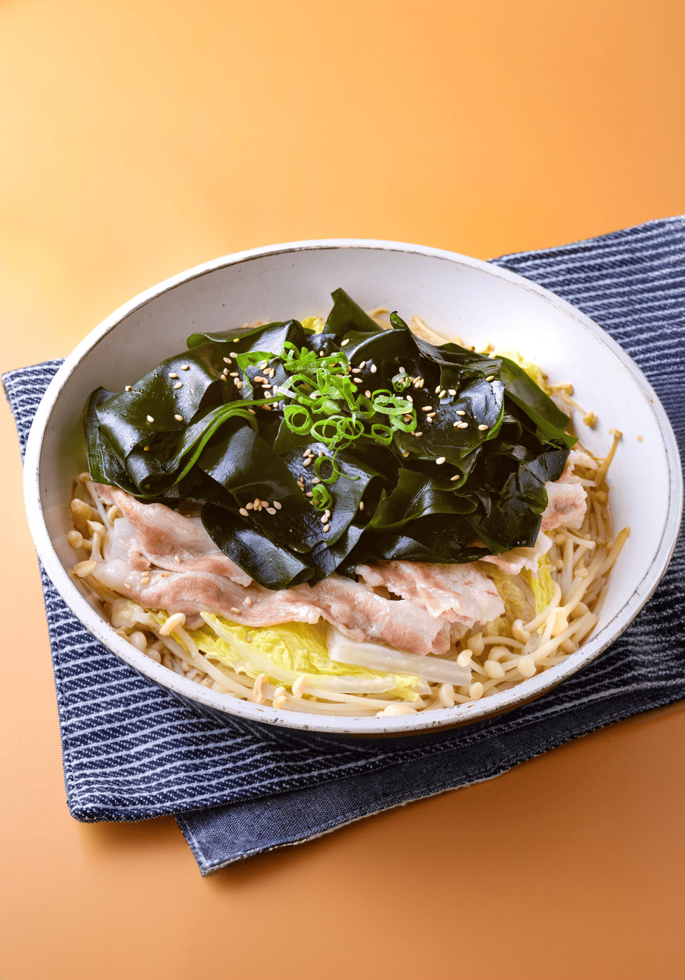 わかめと豚肉の重ね蒸し